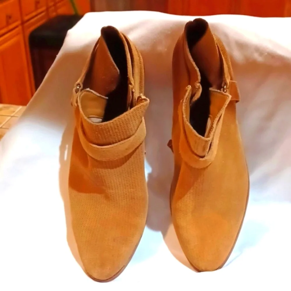 Violet & Red Womans Saddle Brown Suede Leather Ankle Boots 9.5 M‎